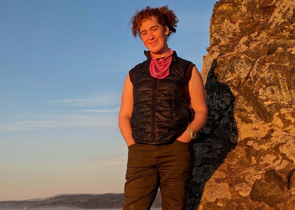 PXL 20231122 004057829 2